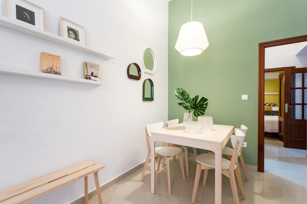 Apartamentos Diaber Gerona 22 إشبيلية المظهر الخارجي الصورة