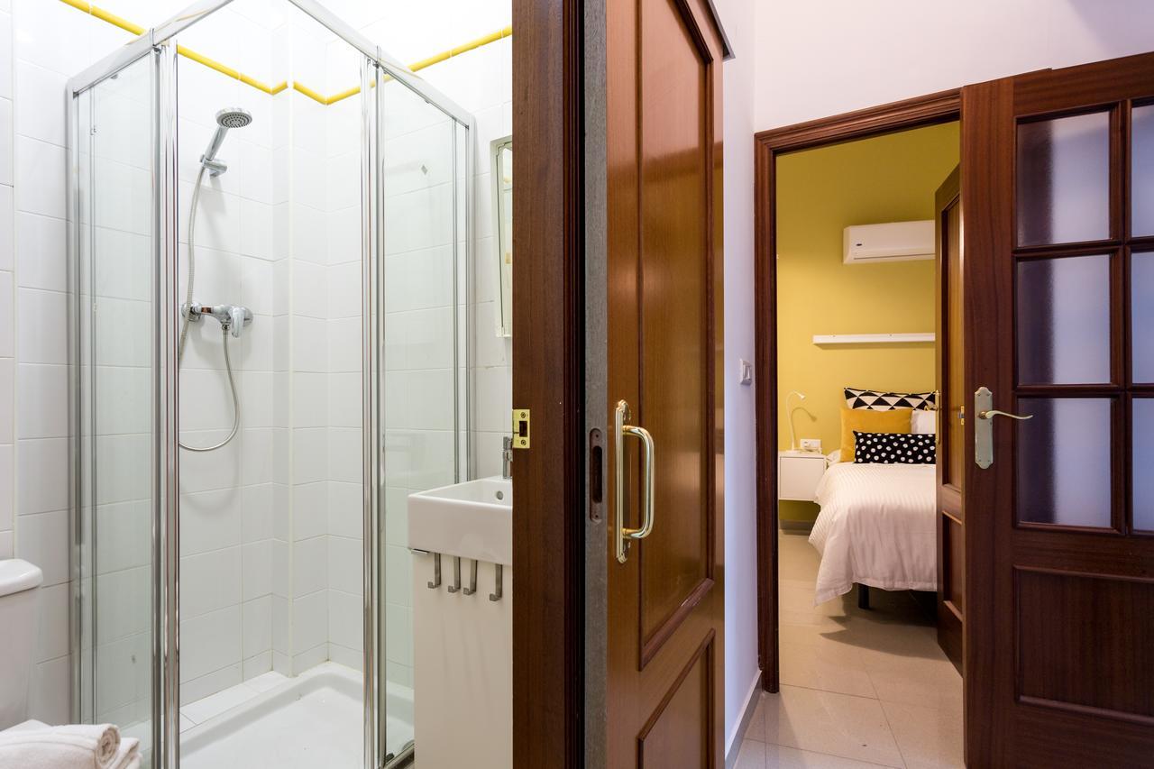 Apartamentos Diaber Gerona 22 إشبيلية المظهر الخارجي الصورة