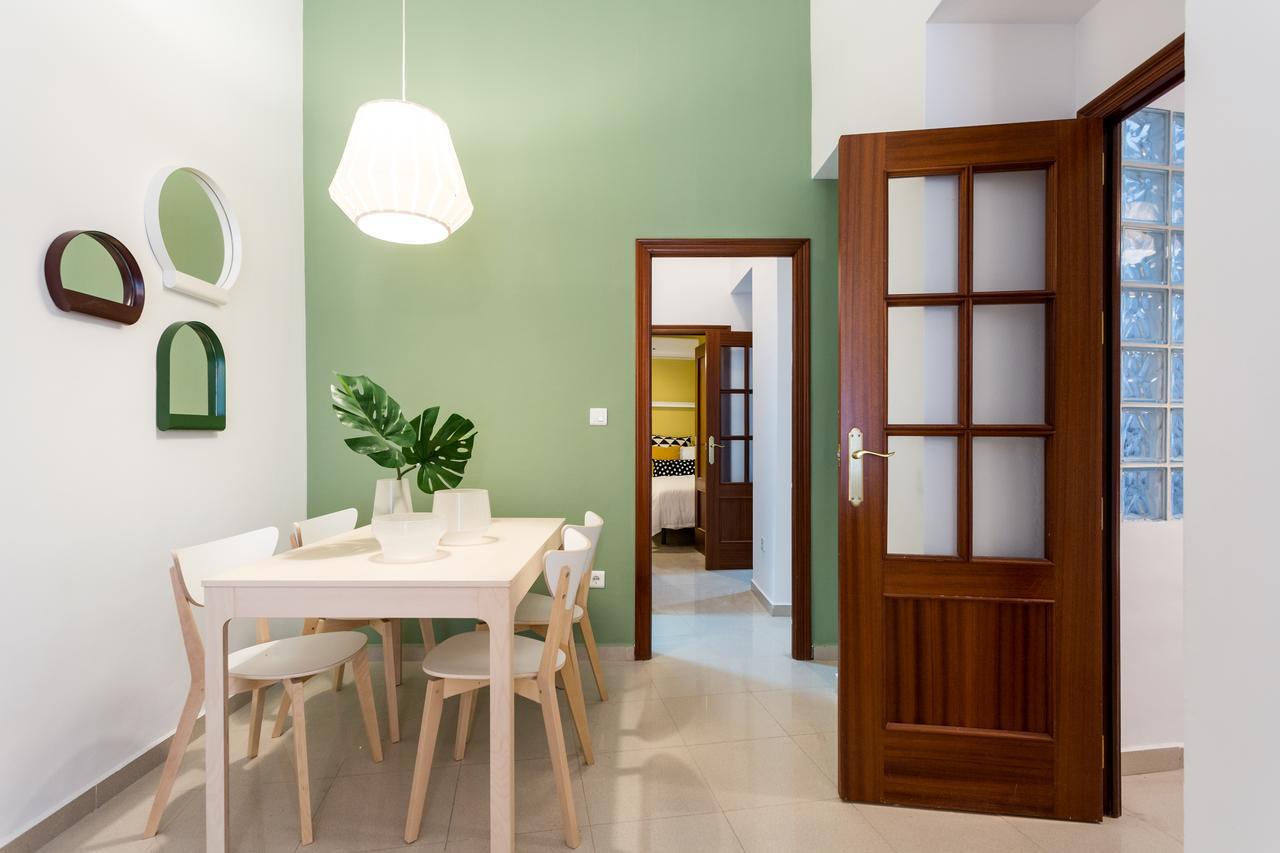 Apartamentos Diaber Gerona 22 إشبيلية المظهر الخارجي الصورة